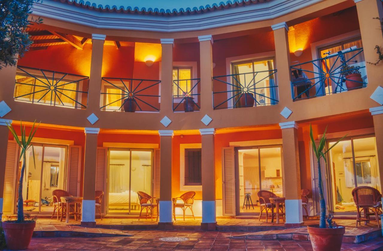 Moonshine Guest House With Private Studios And Private Cottage Lagos Bagian luar foto